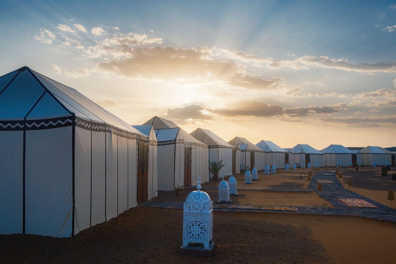 4 Days Marrakech to Fes Desert Tour